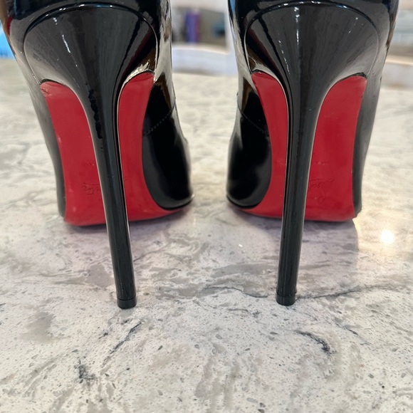Christian Louboutin Pigalle Black Heels - Picture 3 of 7